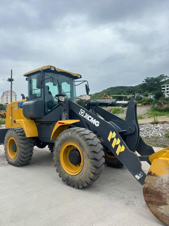 Buy XCMG XE330 Used Excavator / 1