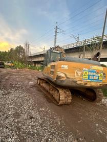 Buy XCMG XE200DA Used Excavator / 2 Buy XCMG XE200DA Used Excavator / 2