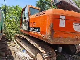 Buy Doosan DH225-7 Used Excavator / 4 Buy Doosan DH225-7 Used Excavator / 4