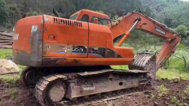 Buy Doosan DH150 Used Excavator / 1