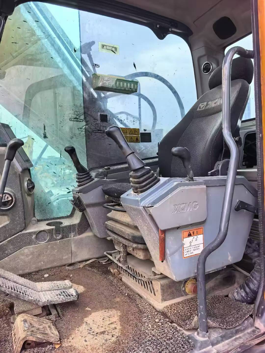 Buy XCMG XE200 Used Excavator / 6