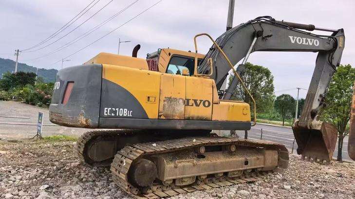 Buy Volvo EC210B Used Excavator / 1