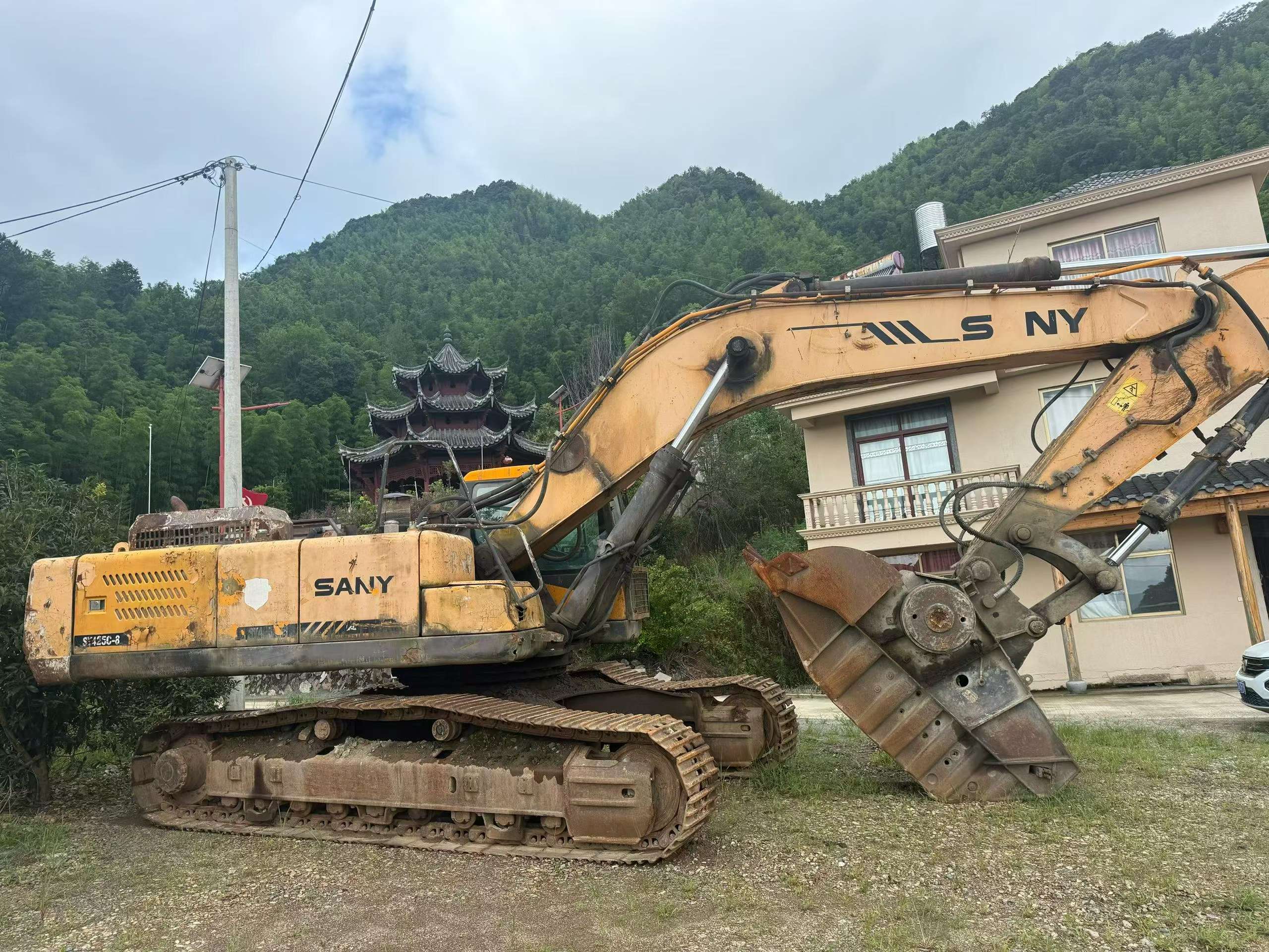 Buy Sany SY385C Used Excavator / 2 Buy Sany SY385C Used Excavator / 2