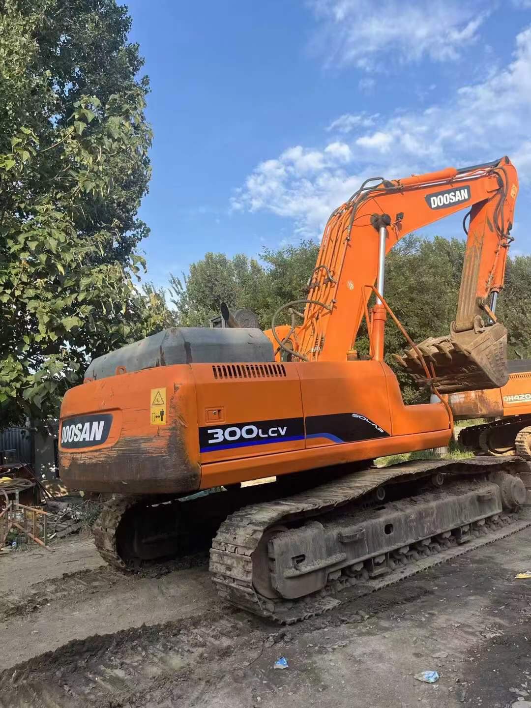 Buy Doosan S300 Used Excavator / 3 Buy Doosan S300 Used Excavator / 3