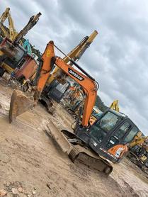 Buy Doosan DH60 Used Excavator / 2 Buy Doosan DH60 Used Excavator / 2