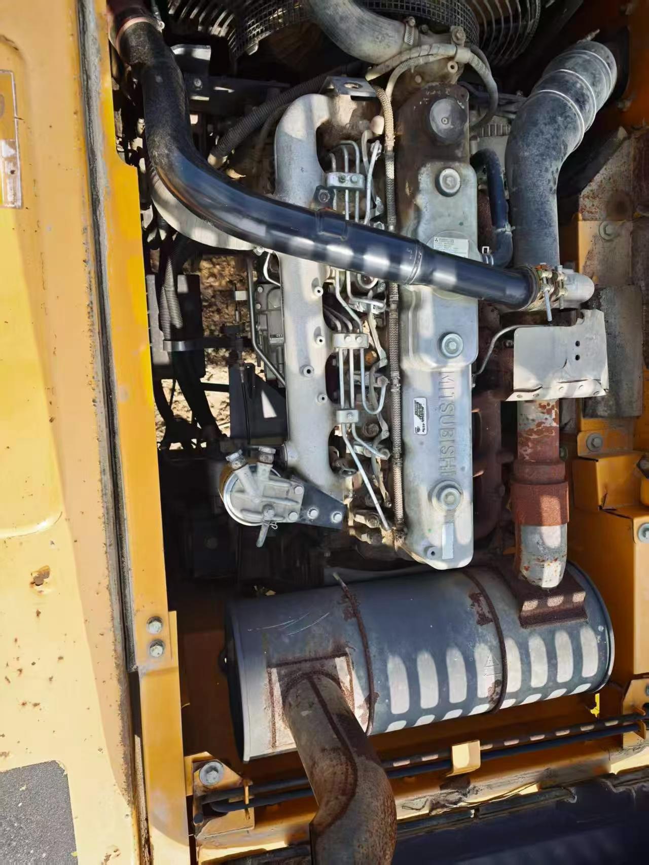 Buy Sany SY215C Used Excavator / 4 Buy Sany SY215C Used Excavator / 4