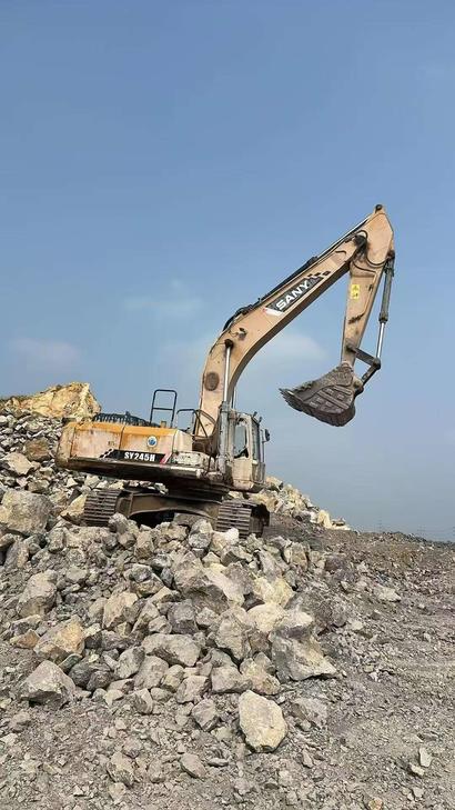 Buy Sany SY245H Used Excavator / 1