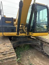 Buy Caterpillar 323D2L Used Excavator / 3 Buy Caterpillar 323D2L Used Excavator / 3