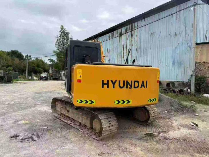 Buy Hyundai R110-7 Used Excavator / 1