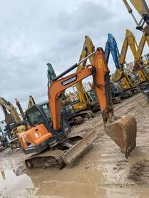 Buy Doosan DH60 Used Excavator / 3 Buy Doosan DH60 Used Excavator / 3