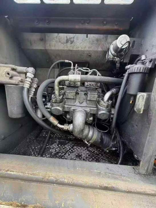 Buy Hitachi EX250-5 Used Excavator / 1