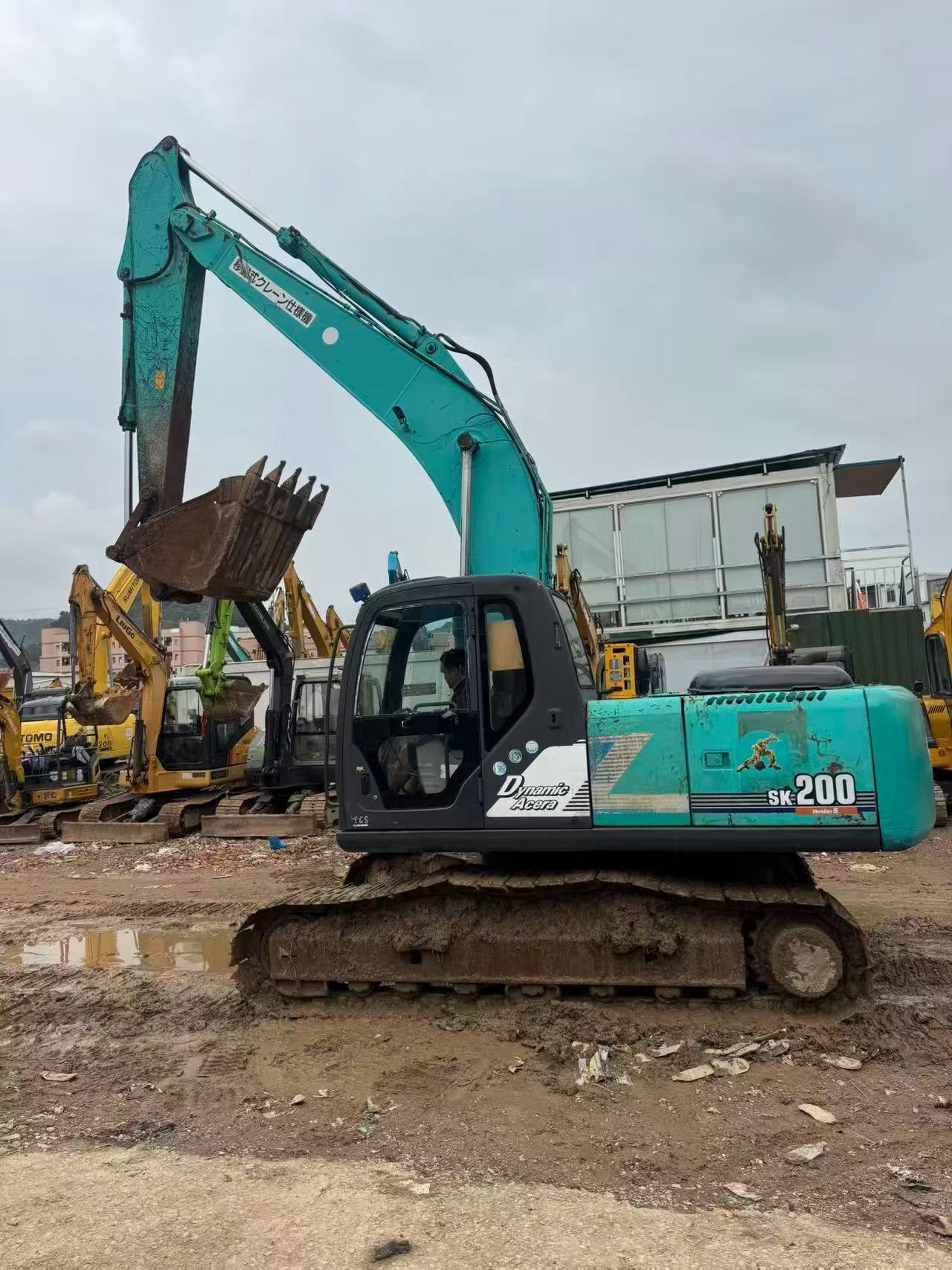 Buy Kobelco SK200-10 Used Excavator / 1