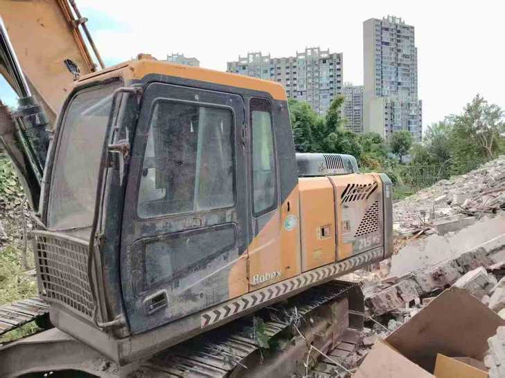 Buy Hyundai R215-7 Used Excavator / 1