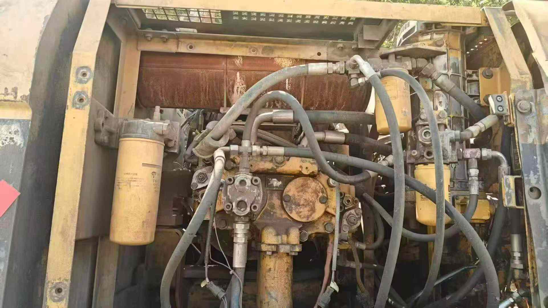 Buy Caterpillar 325C Used Excavator / 4