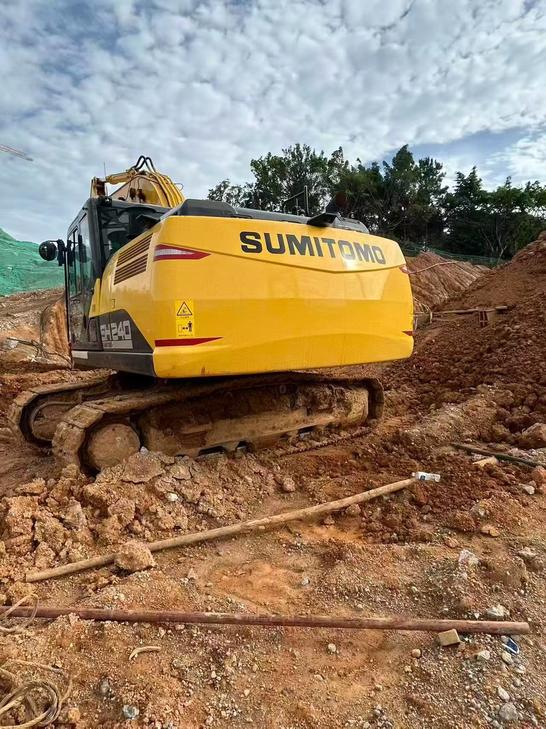 Buy Sumitomo SH210-5 Used Excavator / 1