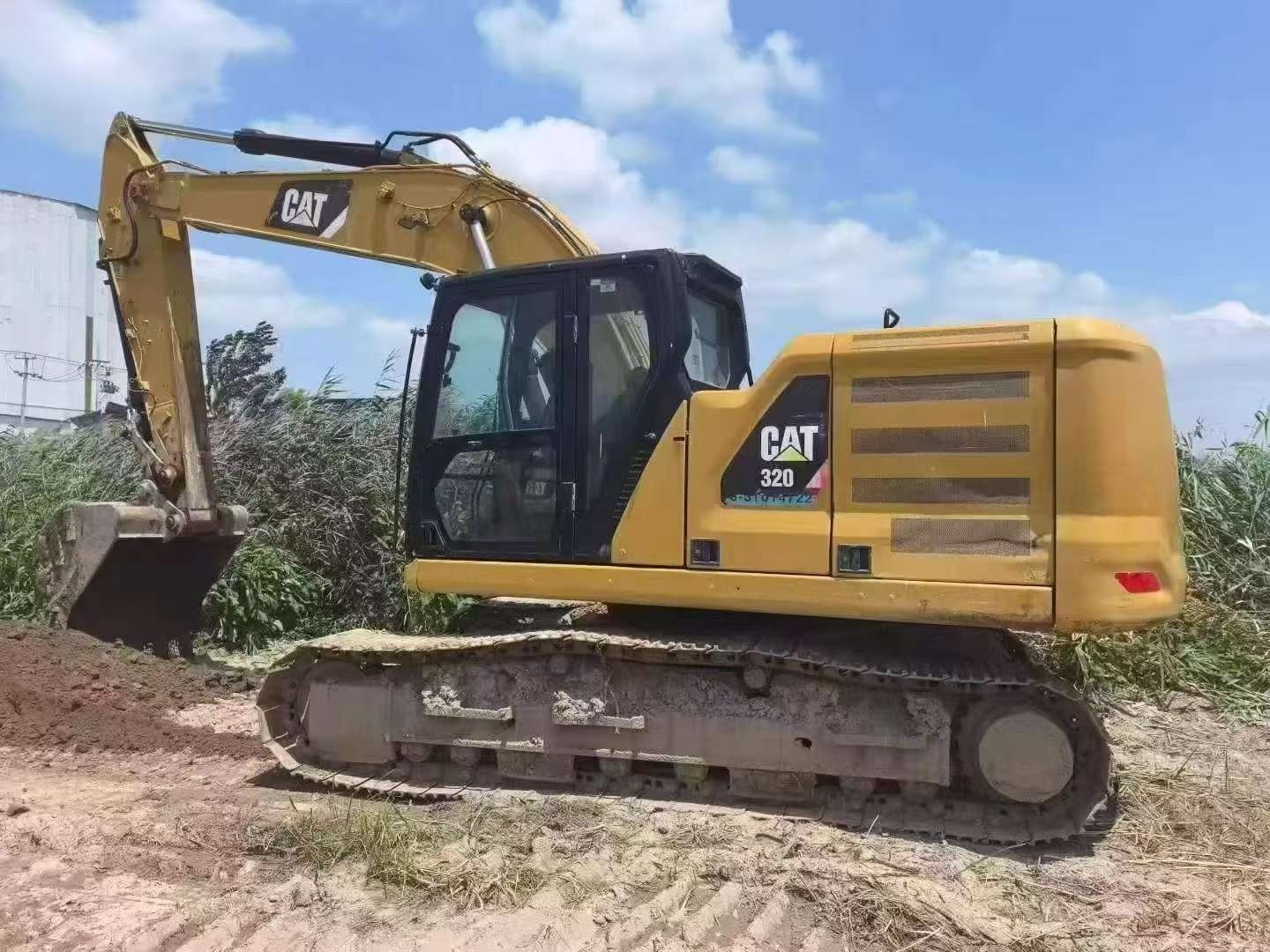 Buy Caterpillar 320A Used Excavator / 2 Buy Caterpillar 320A Used Excavator / 2