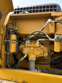 Buy Caterpillar 323D2L Used Excavator / 7 Buy Caterpillar 323D2L Used Excavator / 7
