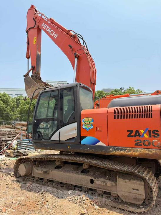 Buy Hitachi Used Excavator / 1