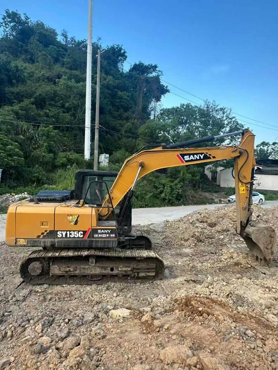 Buy Sany SY135C Used Excavator / 1