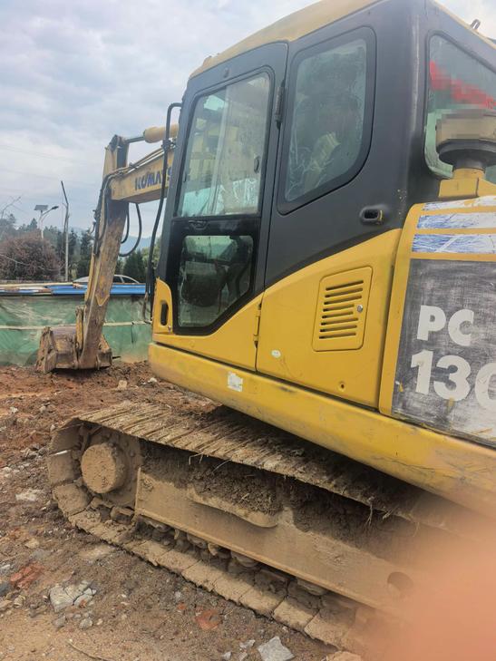 Buy Komatsu PC130-7 Used Excavator / 1