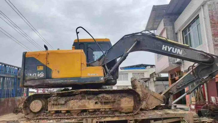 Buy Hyundai 110LVS Used Excavator / 1