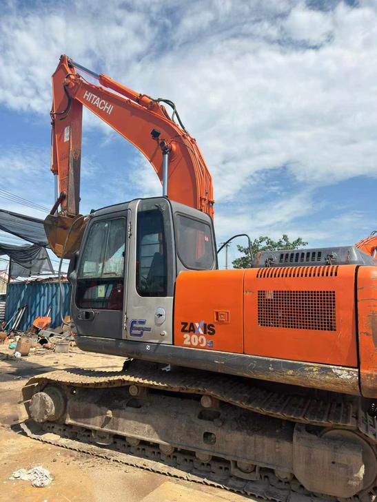 Buy Hitachi ZX200-3G Used Excavator / 1