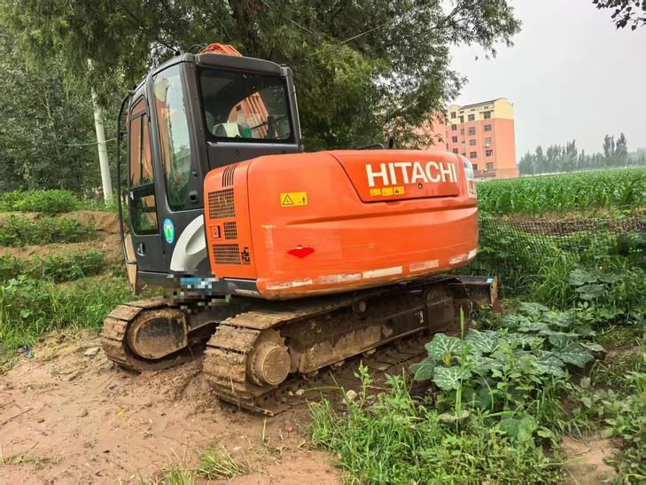 Buy Hitachi EX70 Used Excavator / 1