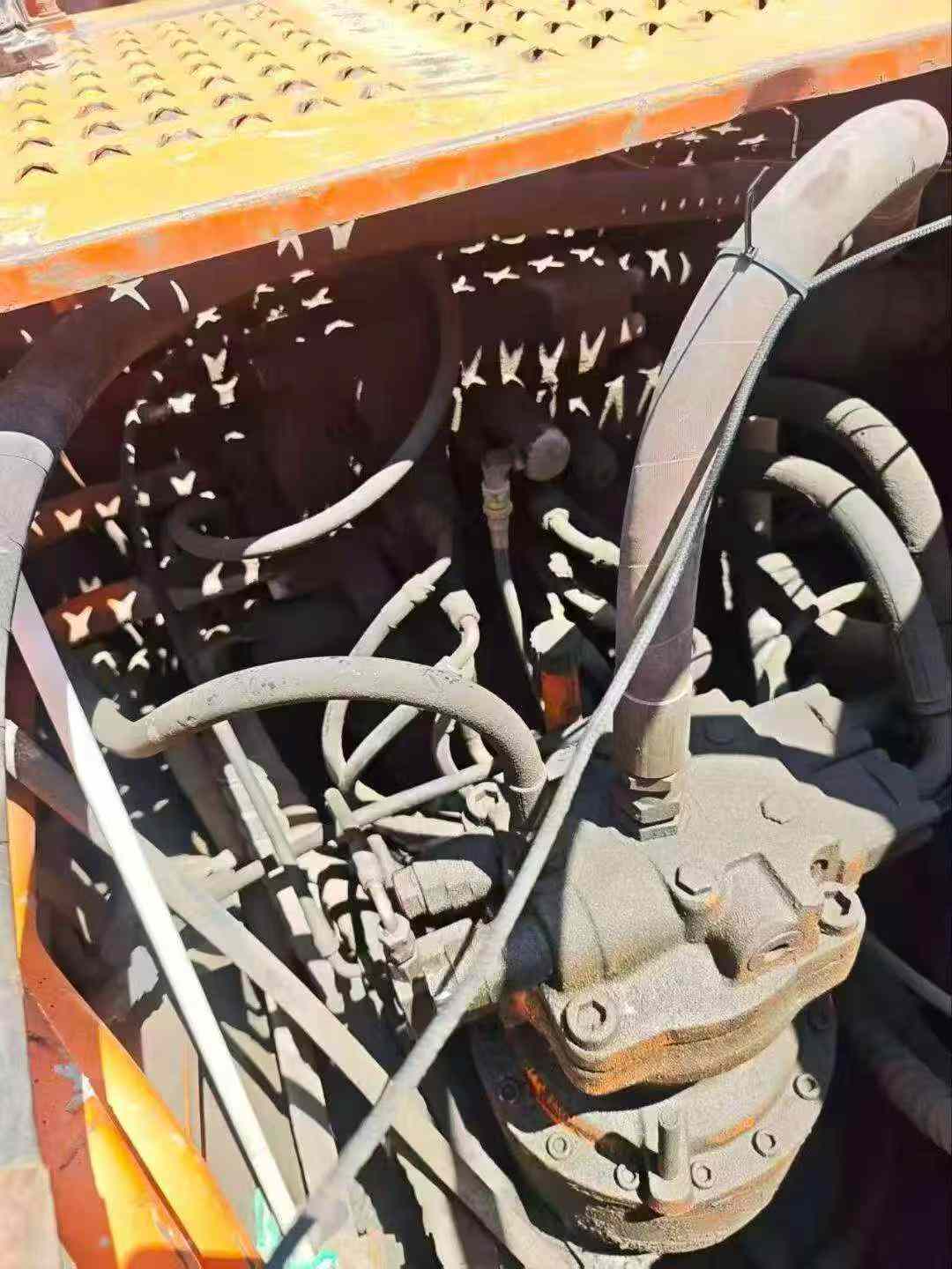 Buy Doosan DH225-7 Used Excavator / 1