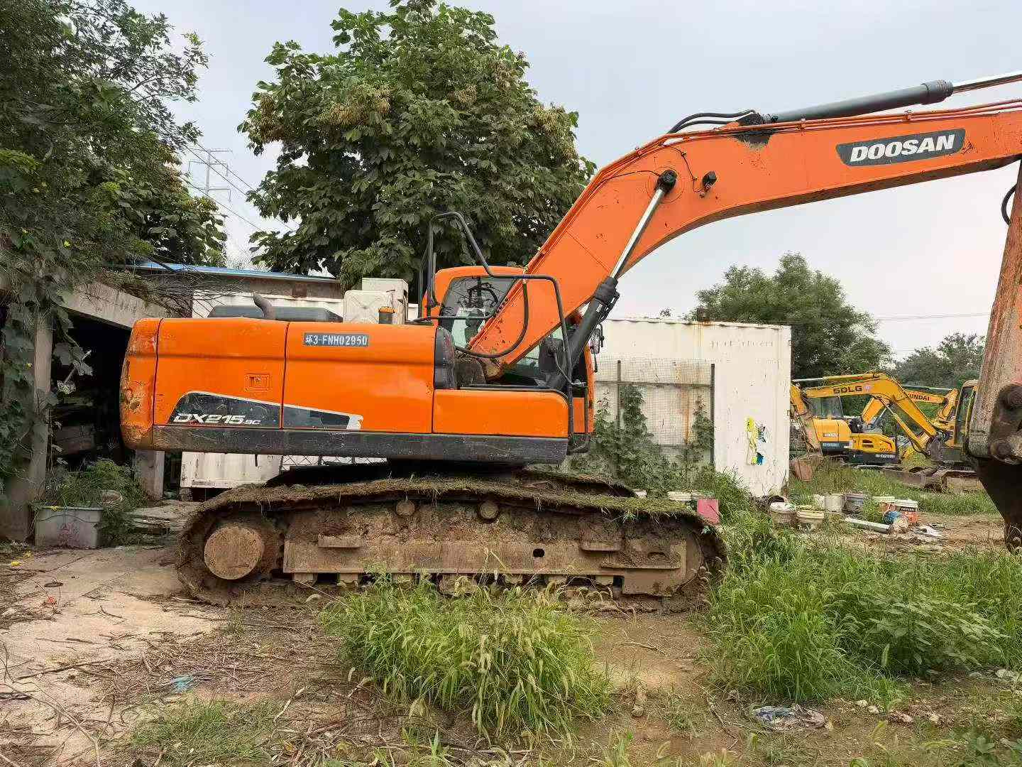 Buy Doosan DH215-7 Used Excavator / 2 Buy Doosan DH215-7 Used Excavator / 2