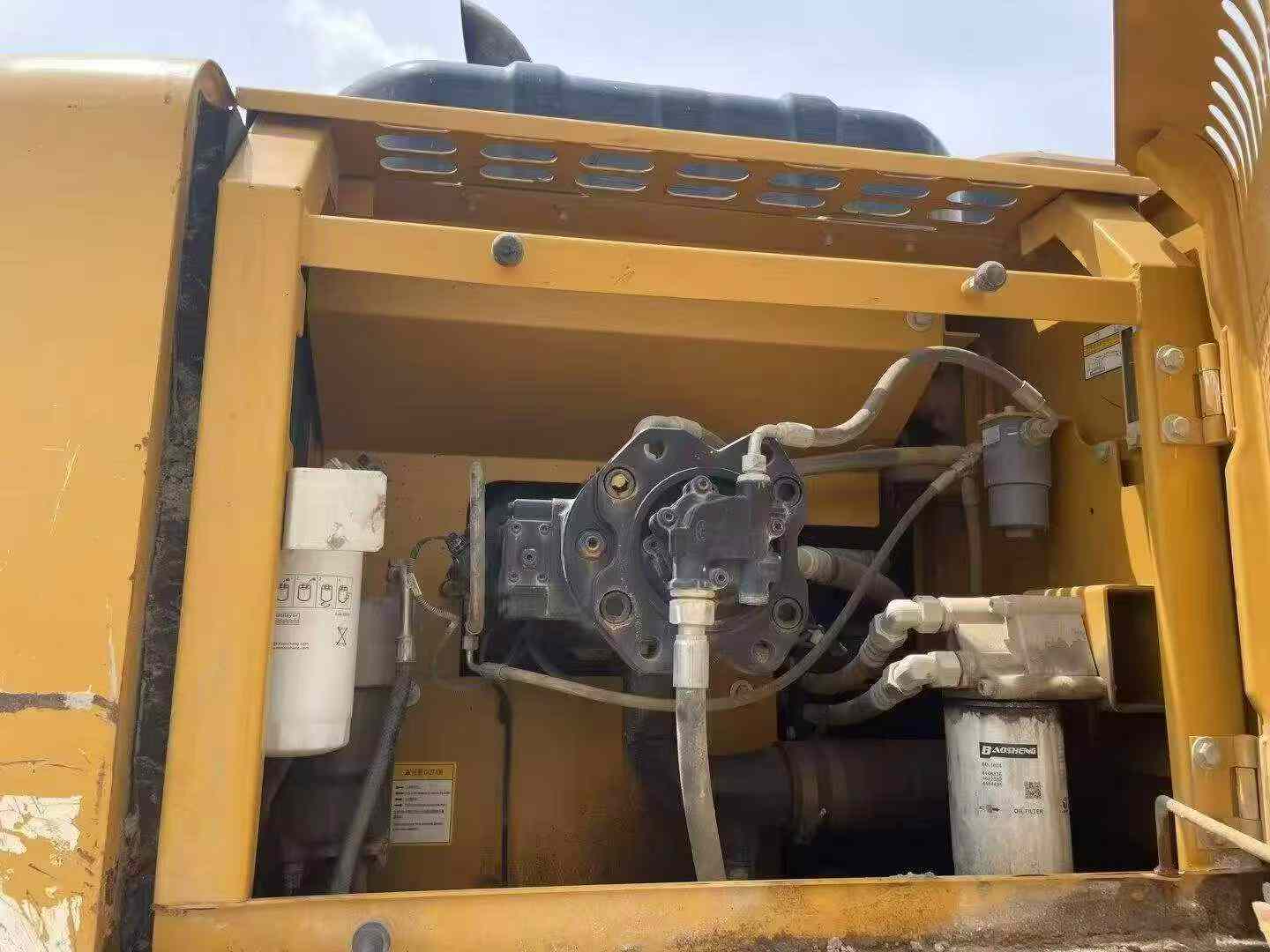 Buy Sany SY200C Used Excavator / 2 Buy Sany SY200C Used Excavator / 2