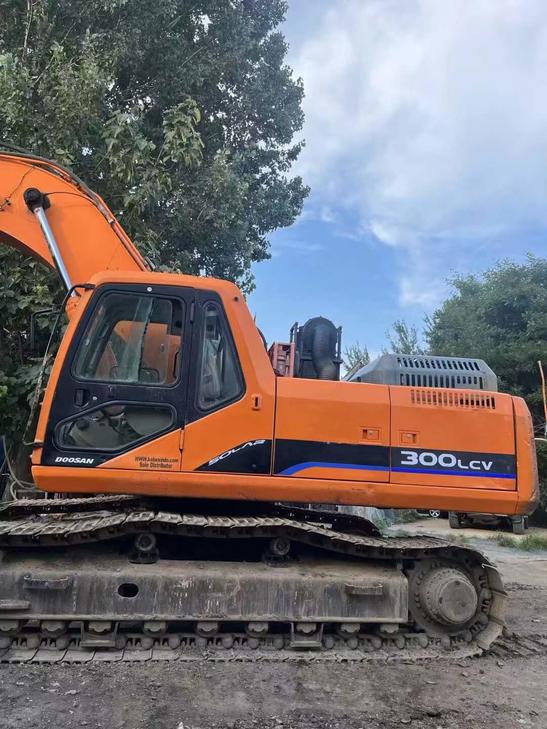 Buy Doosan S300 Used Excavator / 1
