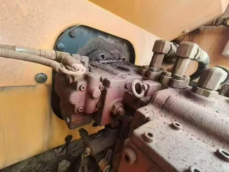 Buy Hyundai R215-7 Used Excavator / 1