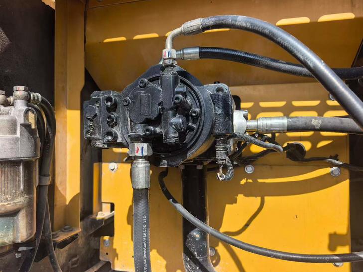 Buy Sany SY245H Used Excavator / 1