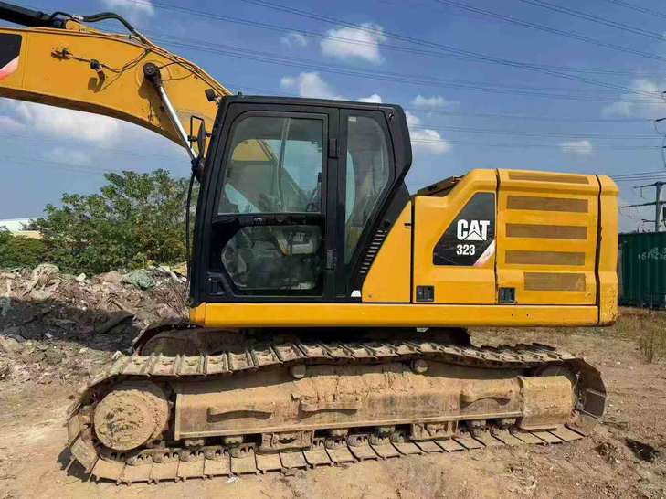 Buy Caterpillar 323 Used Excavator / 1