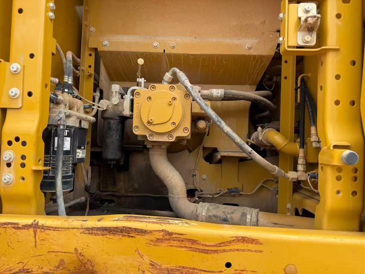 Buy Caterpillar 323 Used Excavator / 1