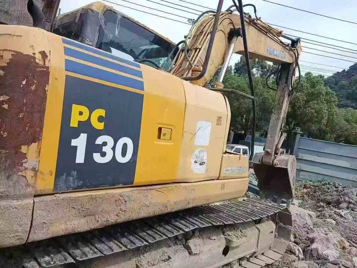 Buy Komatsu PC130-7 Used Excavator / 1