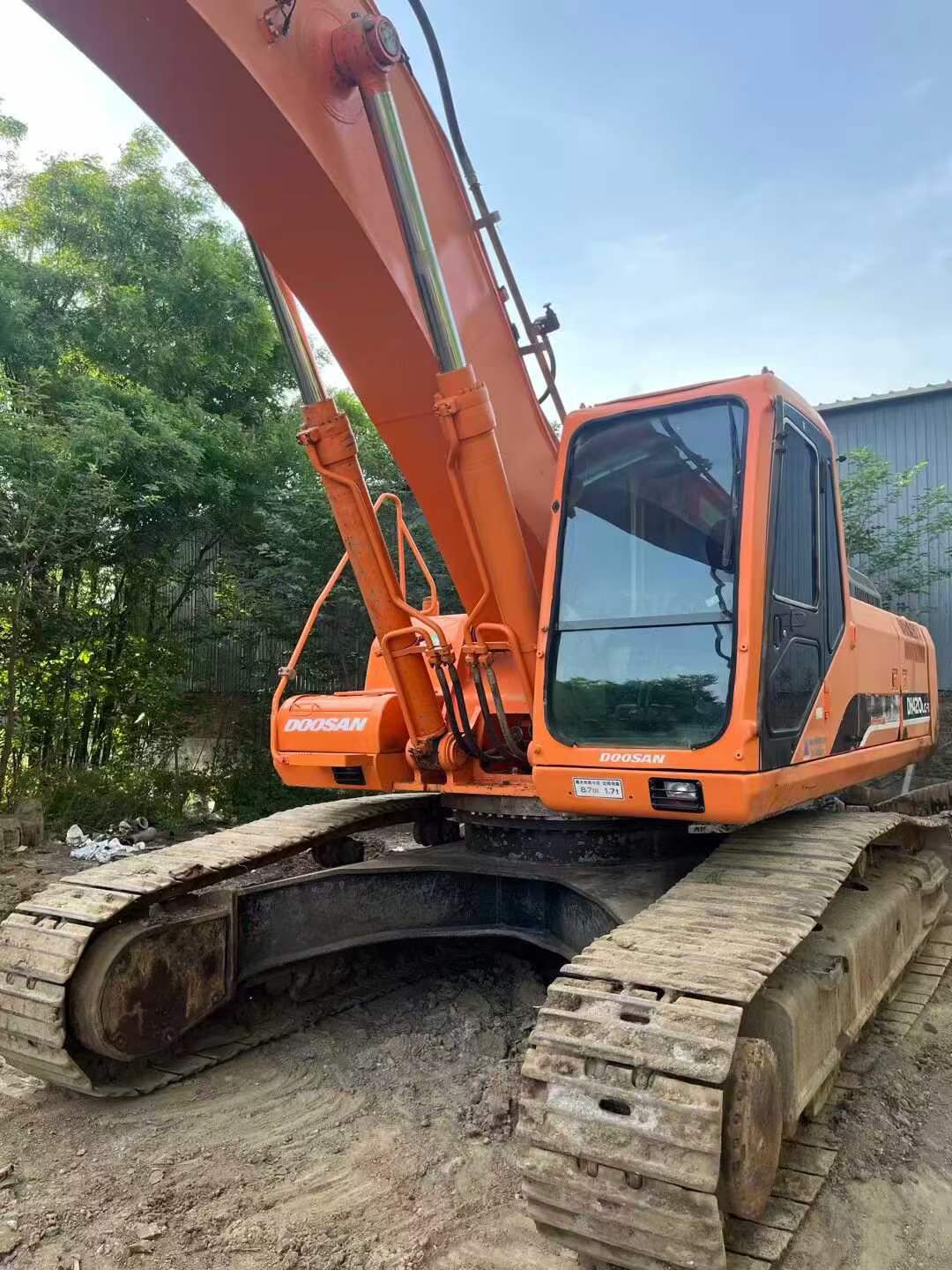 Buy Doosan DH420 Used Excavator / 2 Buy Doosan DH420 Used Excavator / 2
