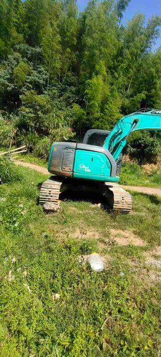 Buy Kobelco SK135 Used Excavator / 1