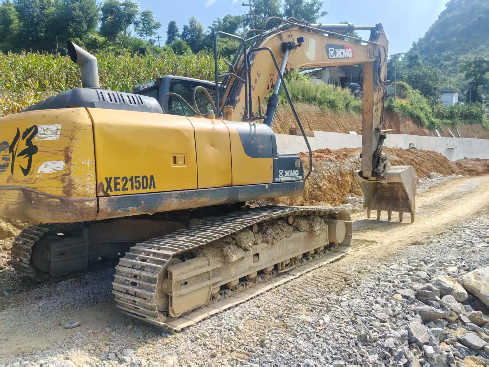 Buy XCMG XE215 Used Excavator / 2 Buy XCMG XE215 Used Excavator / 2