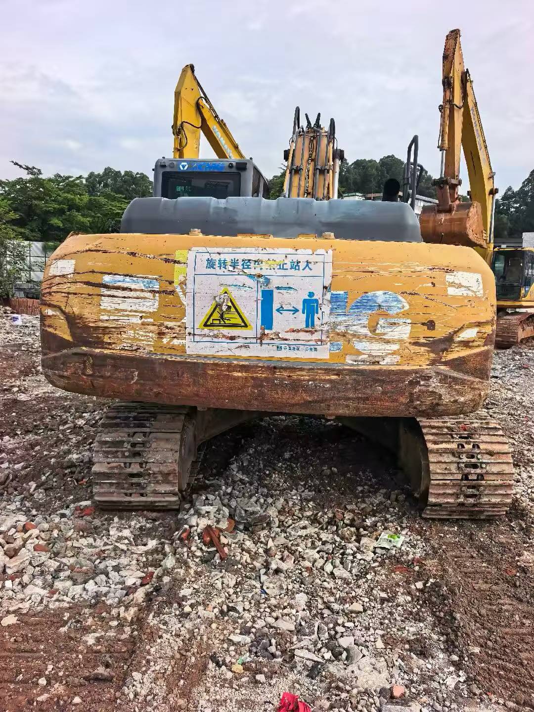 Buy XCMG XE200 Used Excavator / 4