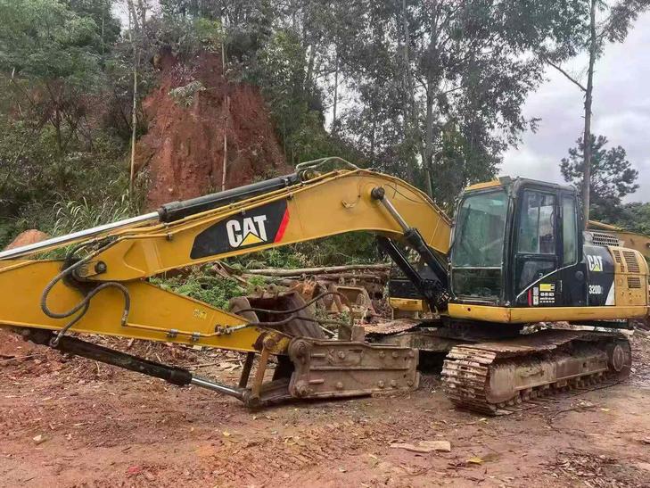 Buy Caterpillar 320D Used Excavator / 1