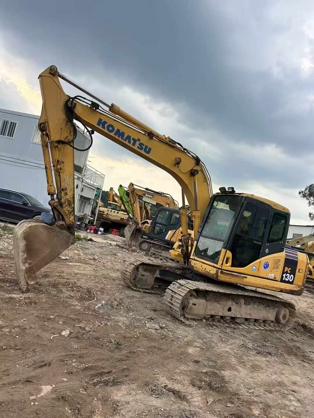 Buy Komatsu PC130-7K Used Excavator / 1
