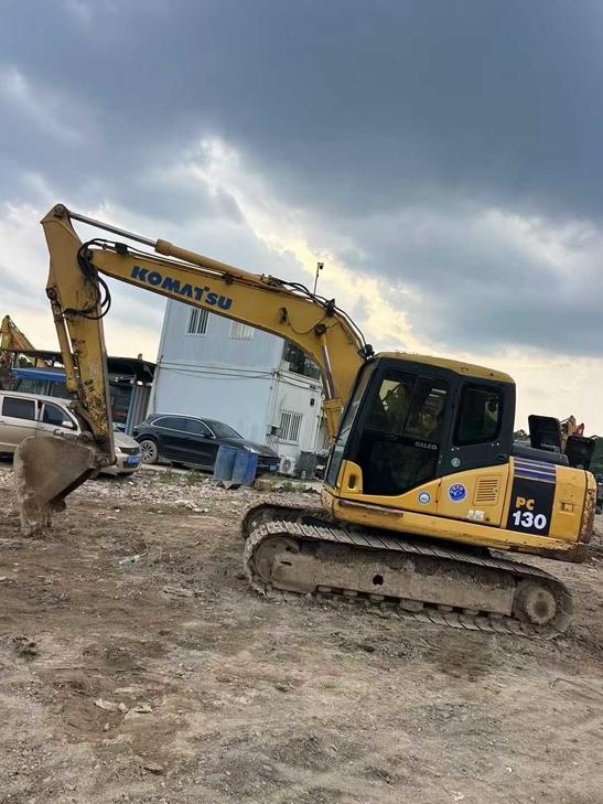 Buy Komatsu PC130-7K Used Excavator / 1