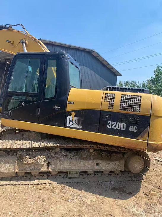 Buy Caterpillar 320GC Used Excavator / 1
