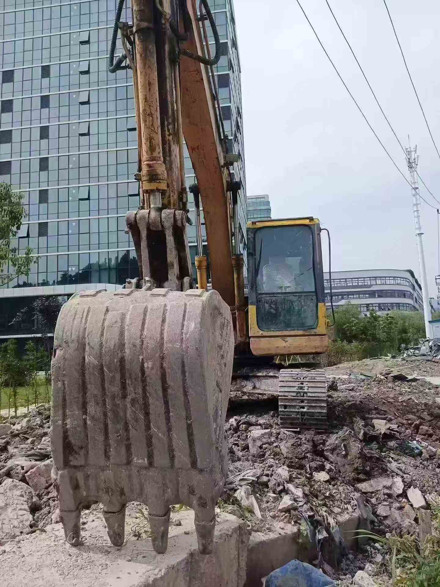 Buy Komatsu PC130-7 Used Excavator / 9 Buy Komatsu PC130-7 Used Excavator / 9