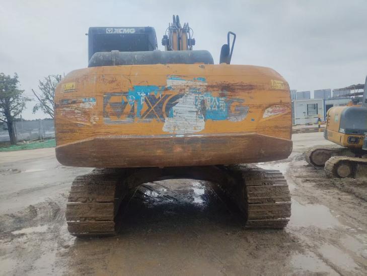 Buy XCMG XE135B Used Excavator / 1