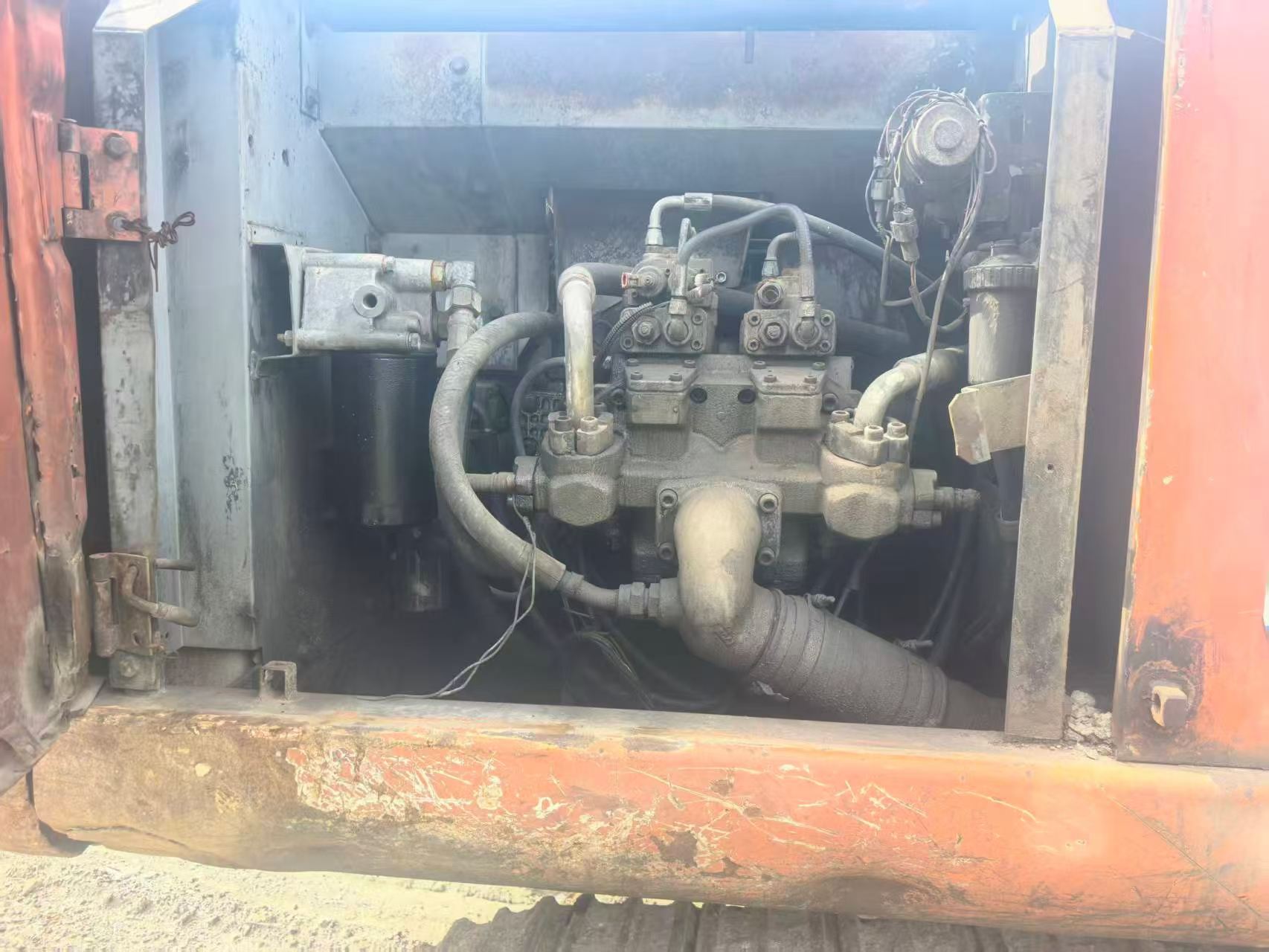 Buy Hitachi ZX200-6 Used Excavator / 9 Buy Hitachi ZX200-6 Used Excavator / 9