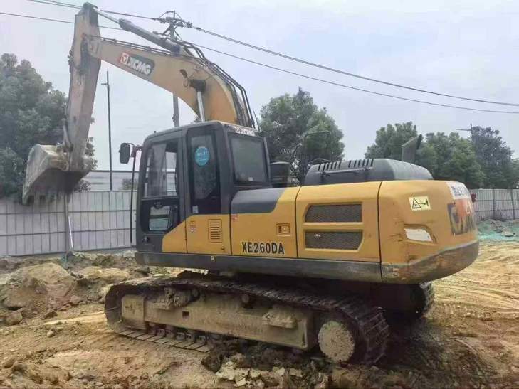 Buy XCMG XE200 Used Excavator / 1