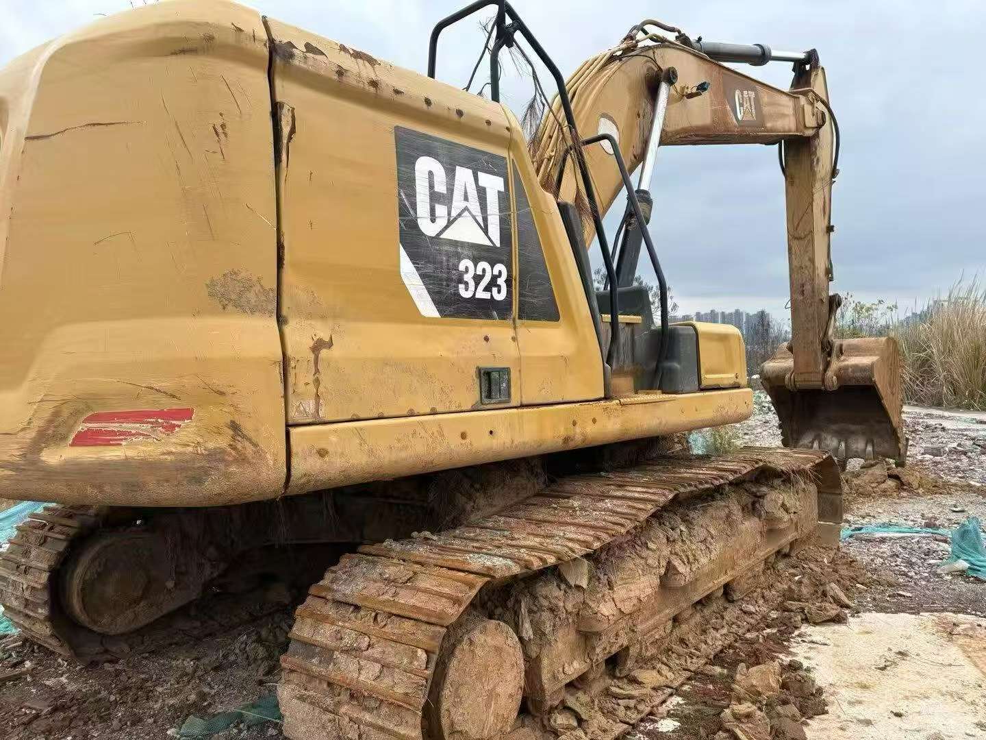 Buy Caterpillar 323 Used Excavator / 6 Buy Caterpillar 323 Used Excavator / 6