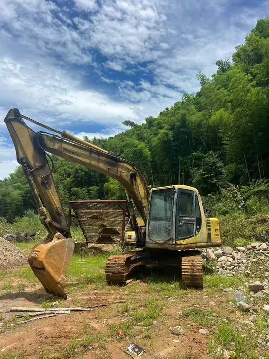 Buy Komatsu PC120-6 Used Excavator / 1
